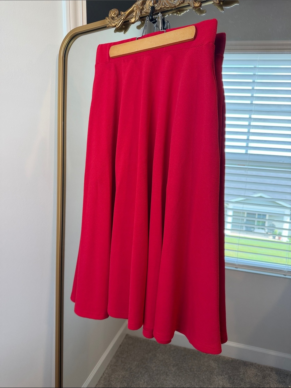 White Mark Vibrant Red Circle Skirt with pockets